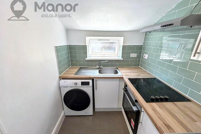 First Floor Flat 2, Forest Gate photo 2