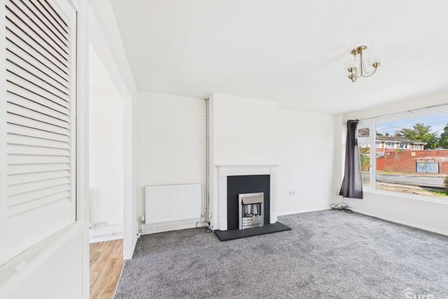 6 Rugby Close, Burton-On-Trent photo 4