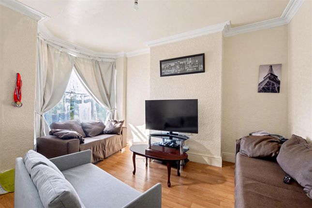 5, Charlesworth Avenue, Nottingham photo 2
