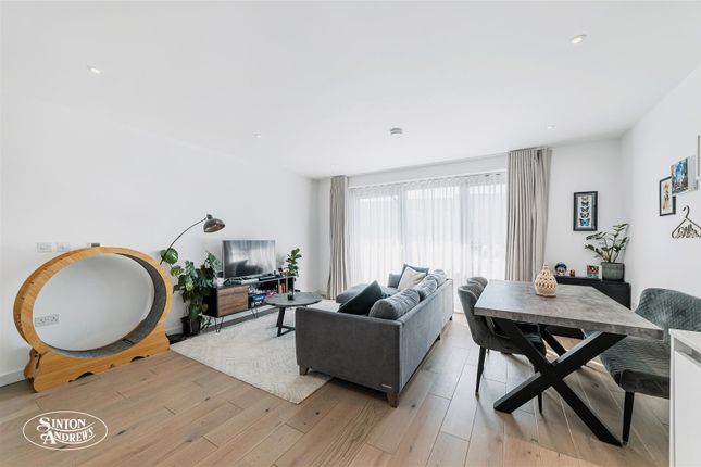 22 Tydeman House, Williams Road, London photo 4
