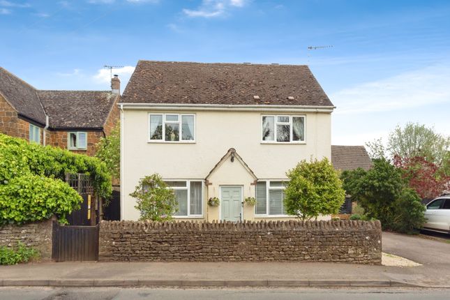 Thumbnail Detached house for sale in Main Road, Banbury
