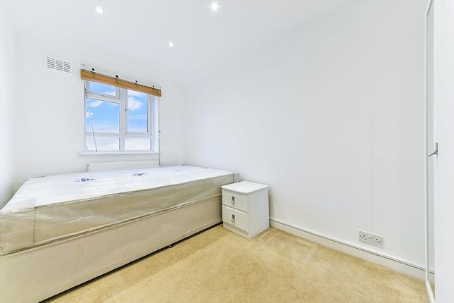 Flat for sale in Orchard Mead, Finchley Road, Golders Green, London