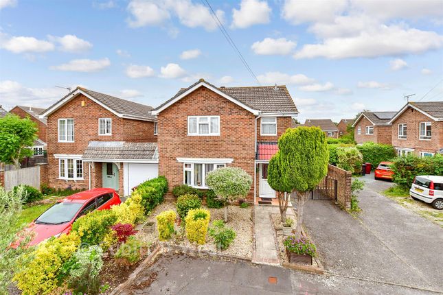 12, Marlborough Close, Chichester photo 4