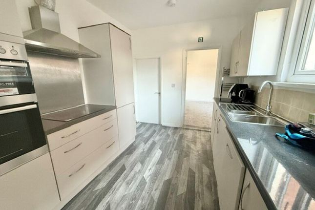 113, Crewe photo 2