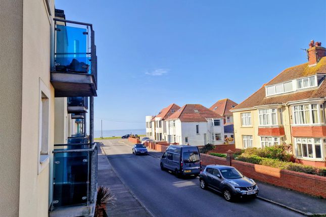 19, Middleton Court, Picton Avenue, Porthcawl photo 4
