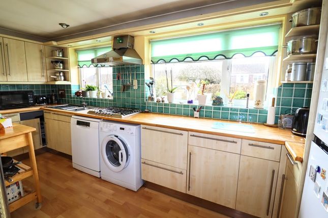 16, Browning Crescent, Milton Keynes photo 3