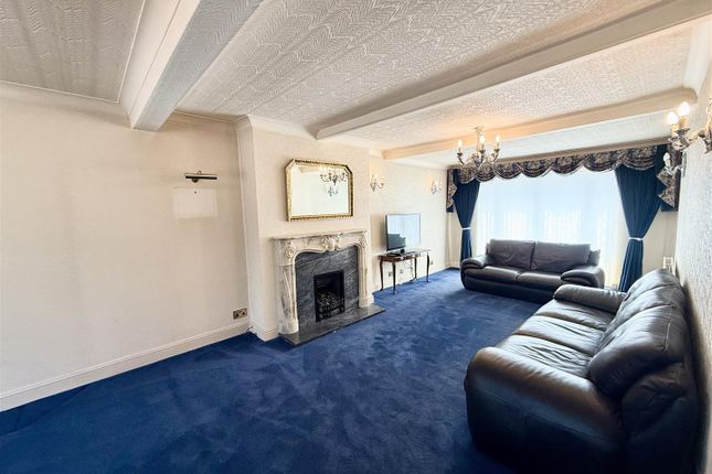 Tudor Cottage, Langley Park Road, Iver photo 2