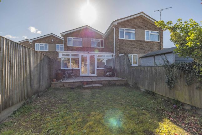 16, Berkeley Close, Faversham photo 4