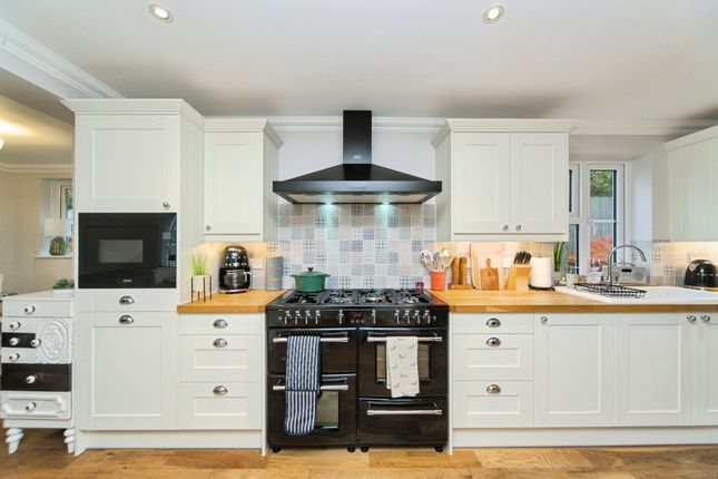 6, Darent Close, Pevensey photo 3
