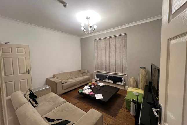 Room 5, 421, Worsley Road, Eccles photo 2