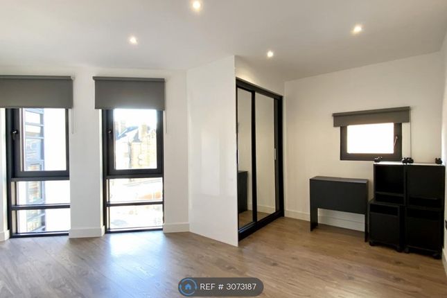 Flat, Vulcan House Tooting High St, London photo 4