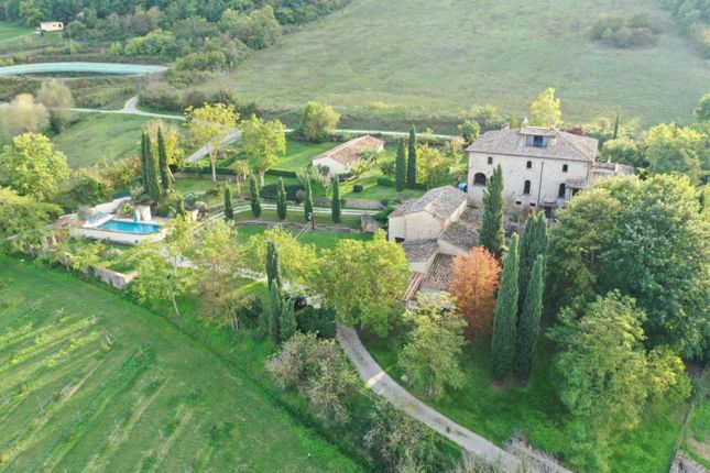 Farmhouse for sale in Via Dell'emigrante, Città di Castello, Perugia, Umbria, Italy