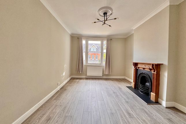3, 58-60, Myddleton Road, Bowes Park photo 2