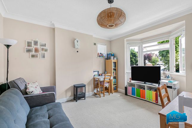 Maisonette to rent in Alma Close, Alma Road, Muswell Hill, London