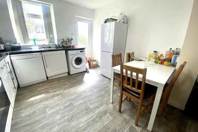 47, Eighth Avenue, Bristol photo 3