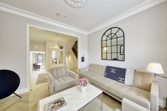 Terraced house for sale in Tonsley Street, Wandsworth