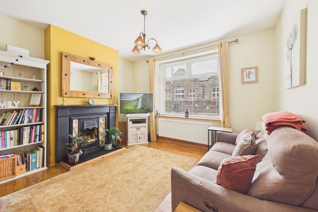 6 Westfield Crescent, Gateshead photo 3