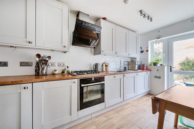 51, Thestfield Drive, Trowbridge photo 3