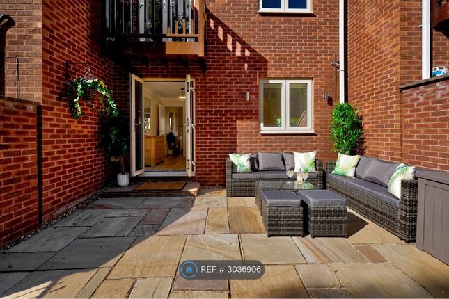 Garden Court, Canal St, Chester photo 3