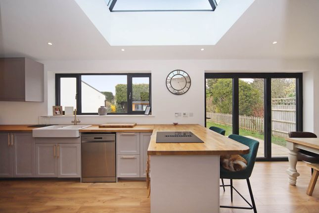 12, Harcourt Road, Tring photo 5