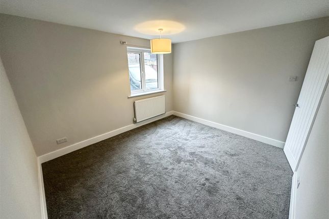 Flat to rent in Welbeck Road, Doncaster