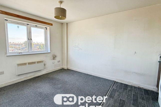 Flat 8, 31a, Commercial Road, Newport photo 3