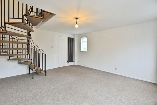 27, Bickford Close, Bristol photo 3