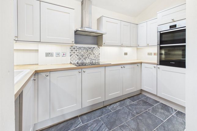 83, Old Exeter Road, Devon photo 2