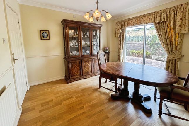 Modern Detached 4 Bedroom Property