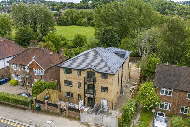 Thumbnail Flat for sale in West Wycombe Road, High Wycombe