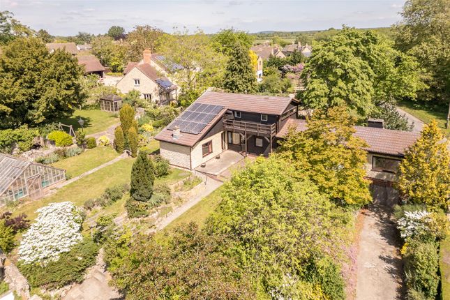 Thumbnail Detached house for sale in Lower Street, Islip