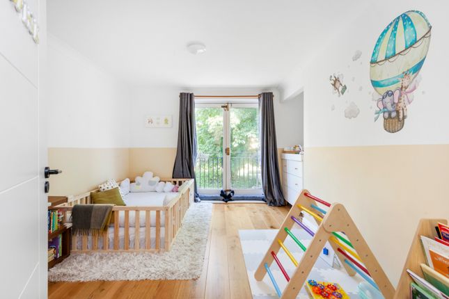 Terraced house for sale in Leigh Road, London
