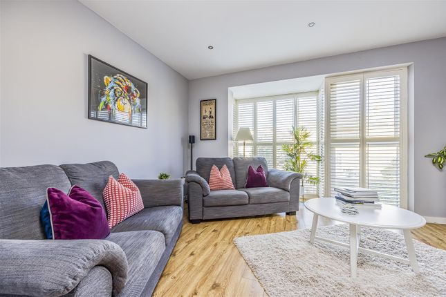 10 Admiral Square, Nelson Road, Portsmouth photo 3