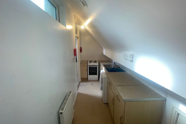 Room 5, Wolverhampton photo 2