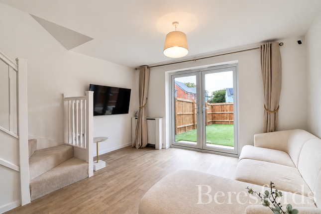 2, Clerke Chase, Essex photo 4