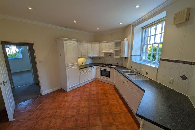 33, Yew Tree Court, St. Clements Vean, Truro photo 2