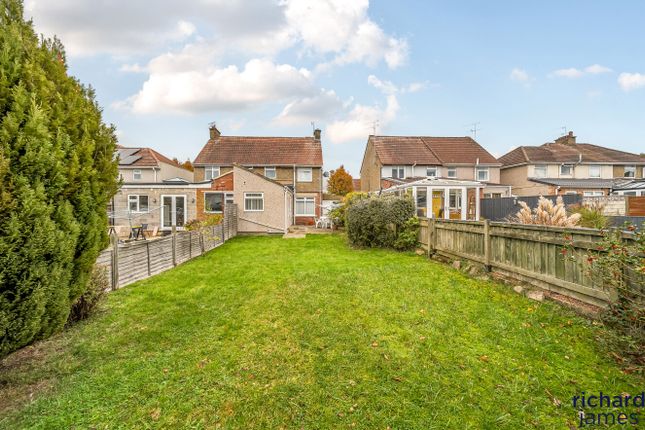 12, Campden Road, Swindon photo 4