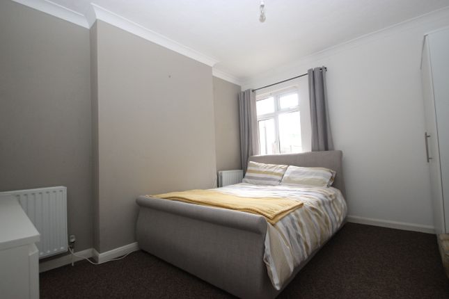 16a, Ashingdon Road, Rochford photo 4