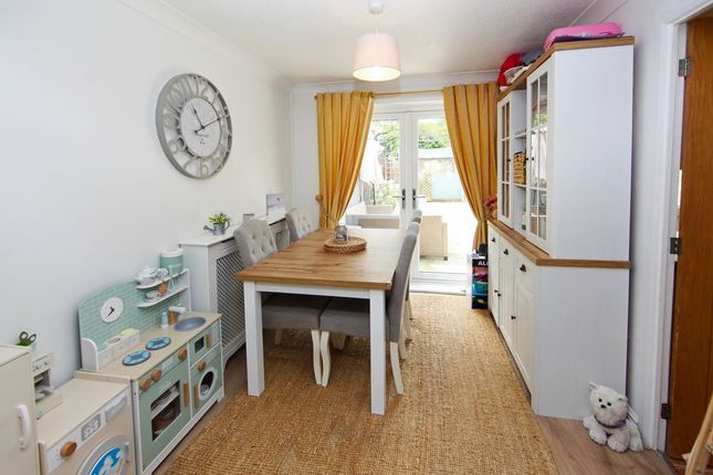 35, Swinburne Close, Telford photo 4
