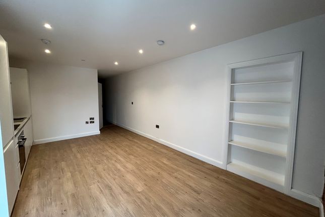 Flat 72, Burton-on-Trent photo 3