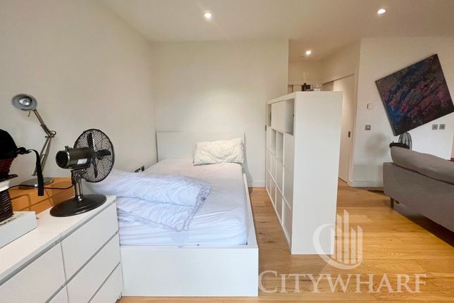 Studio for sale in 22 John Harrison Way, Greenwich Peninsula, London