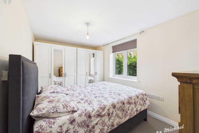 16 Oxpen, Aylesbury photo 4
