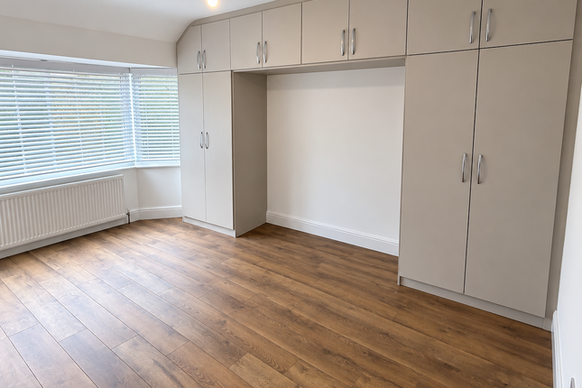 Chaucer Avenue, HOUNSLOW photo 4