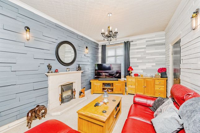 9, Wyndham Crescent, Bridgend photo 4