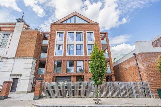 Thumbnail Flat for sale in Dauphine House, Acton, London