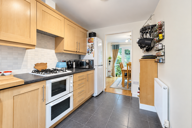 18, Maypole Close, Birmingham photo 4