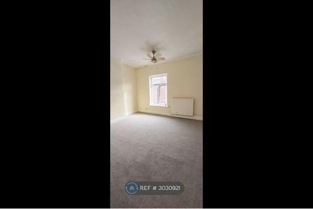Silverdales, Dinnington, Sheffield photo 4