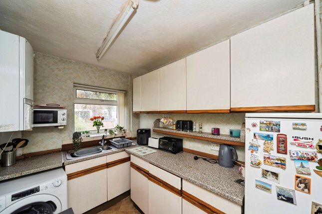 27, Brookside Avenue, Liverpool photo 2