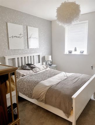 Flat 45, 7, Dalton House, Handley Page Road, Barking photo 5