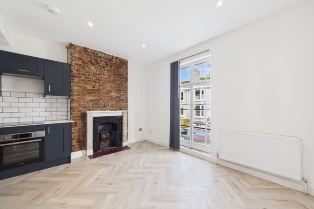 13, Regent Hill, Brighton photo 2